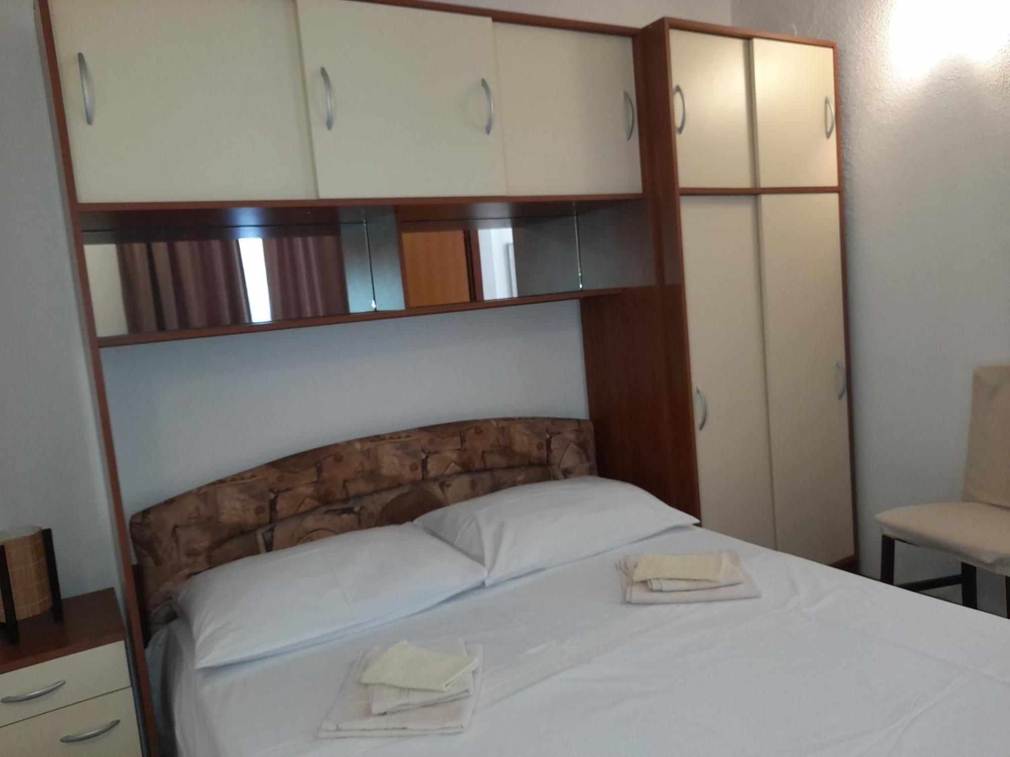 Apartments Nives Supetar Luaran gambar