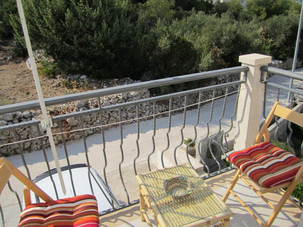 Apartments Nives Supetar Luaran gambar